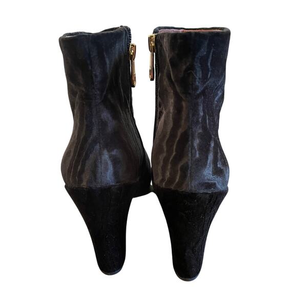 Anthropologie 8 Louise et Cie Velvet Burnout Ankle Boots Zebra Pattern Black 38 - Picture 5 of 8